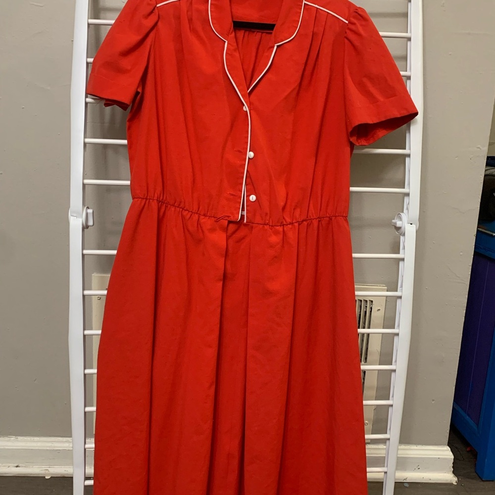 Vintage 50s Scarlet Midi Dress with Ivory Trim - Picture 3 of 6